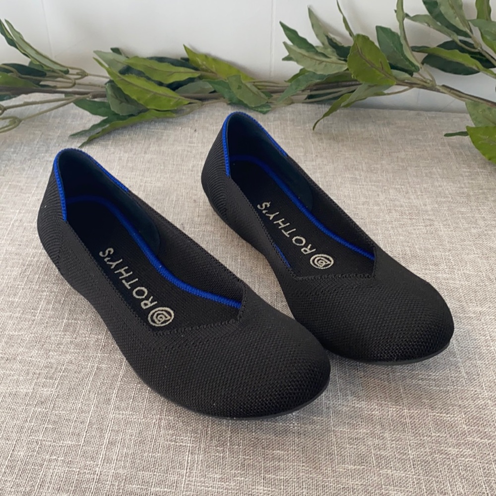 Black Rothy’s in “The Flat” style